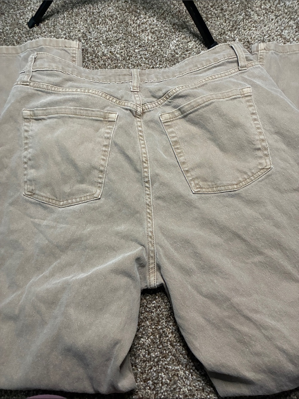 Distressed Jeans - Picture 6 of 10